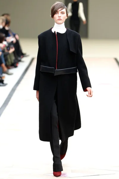 Look 28